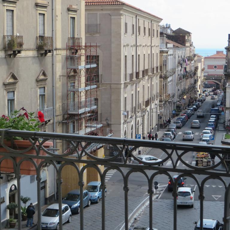 B&B Al Teatro Massimo Catania Bilik gambar