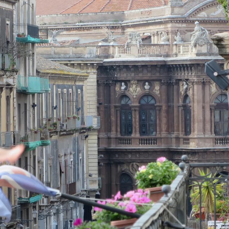 B&B Al Teatro Massimo Catania Bilik gambar