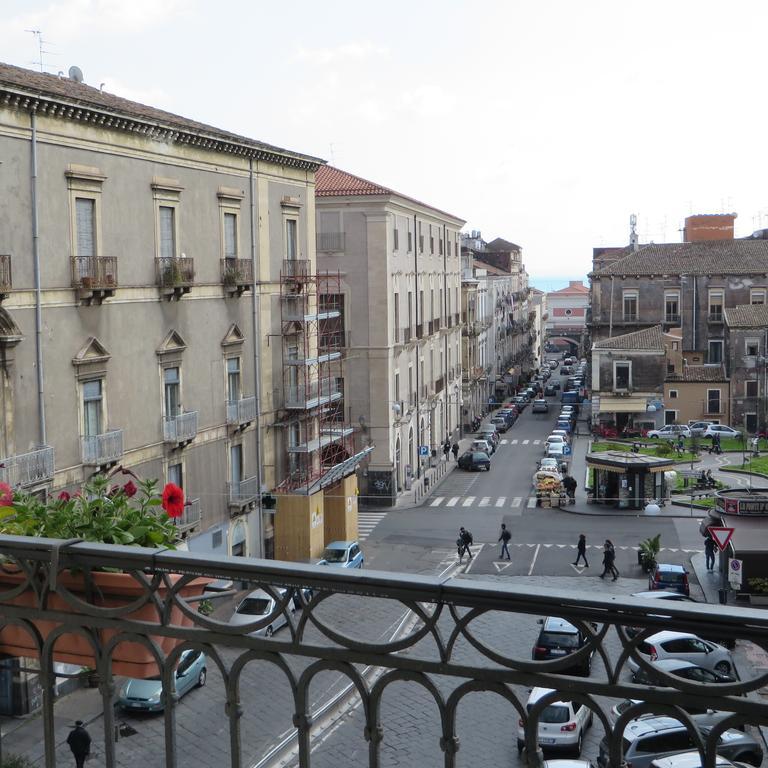 B&B Al Teatro Massimo Catania Bilik gambar