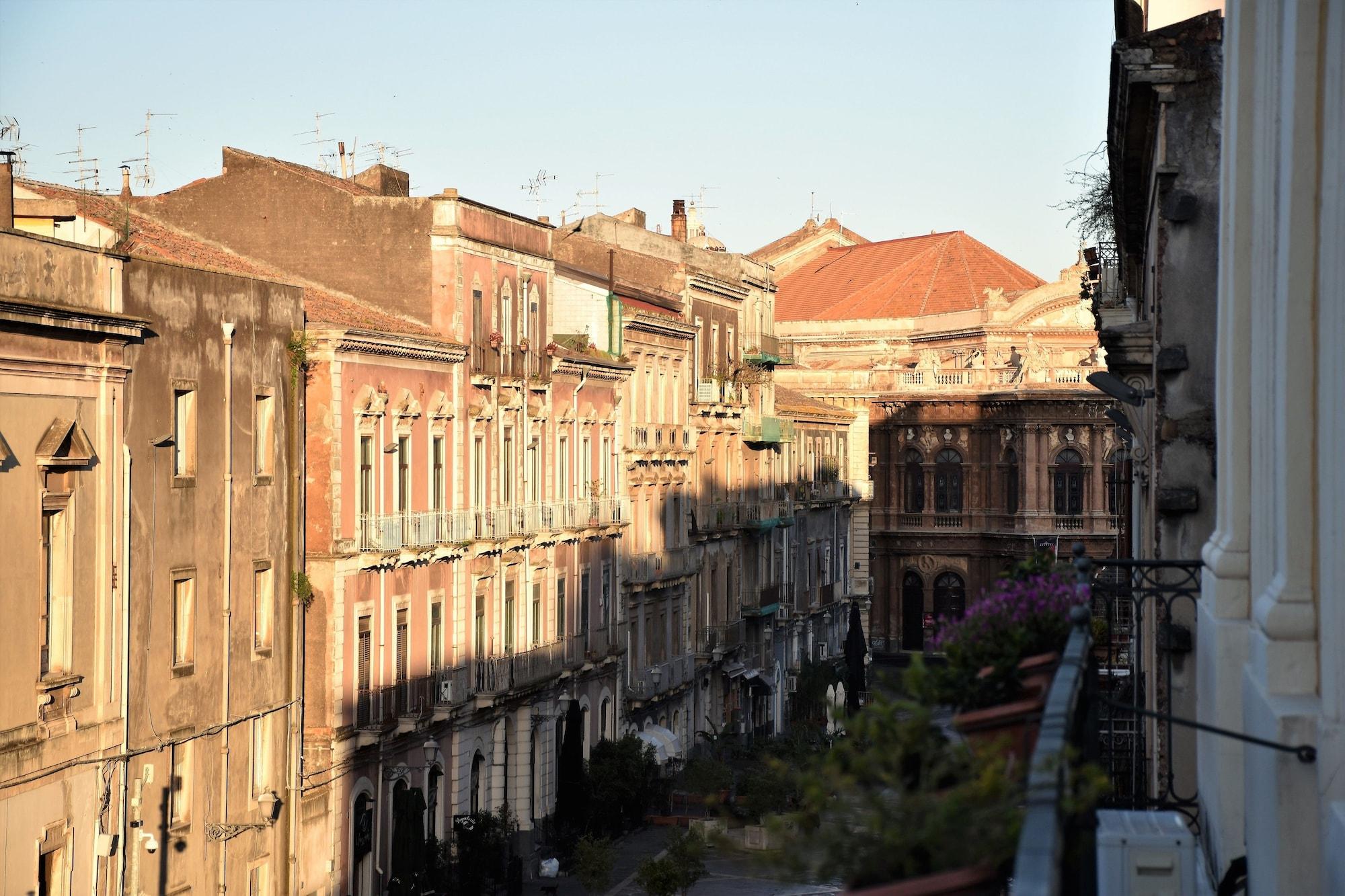 B&B Al Teatro Massimo Catania Luaran gambar